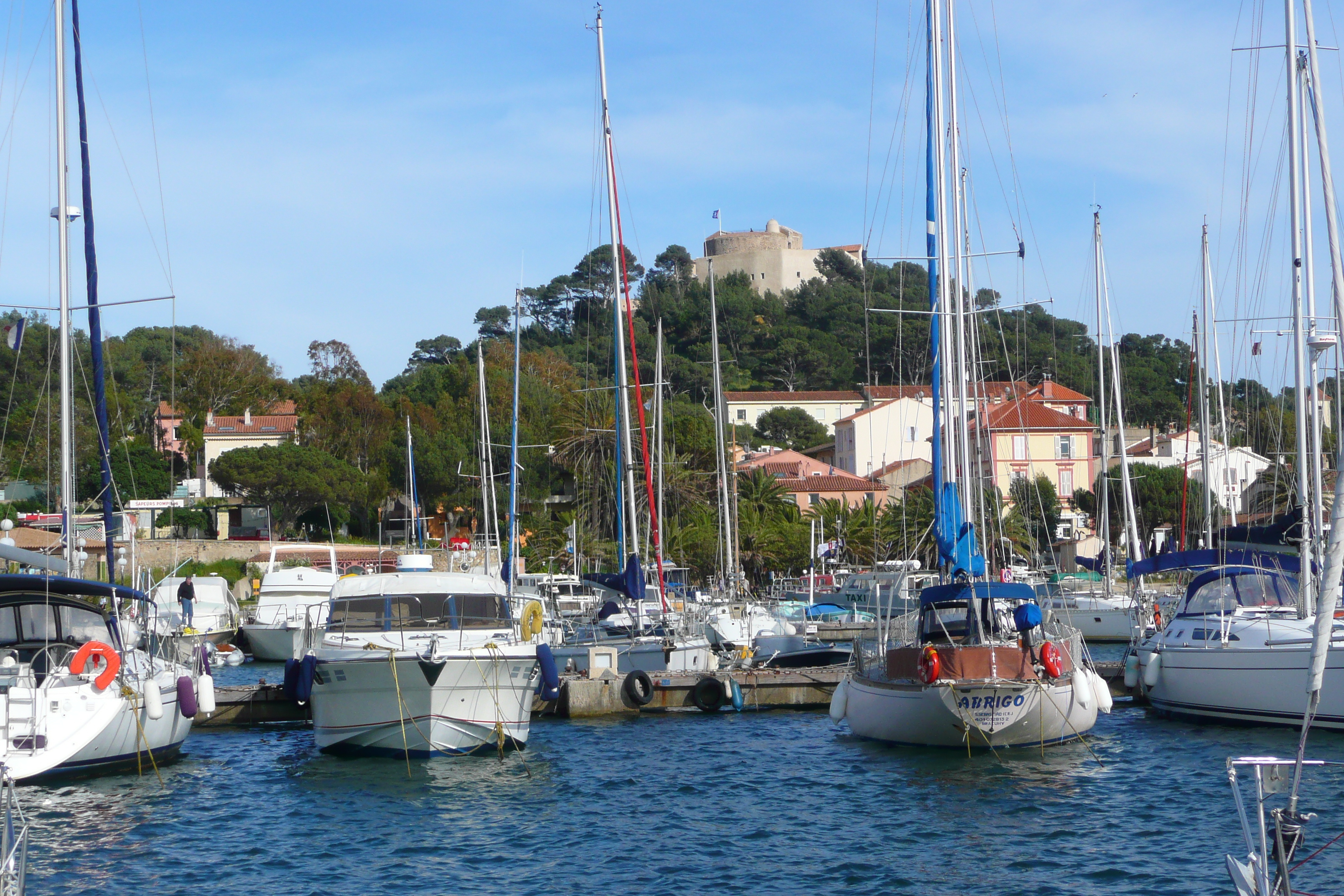 照片 法国(France) 波克罗勒岛(Porquerolles Island) 波克罗勒港(Porquerolles harbour) 2008-05 26