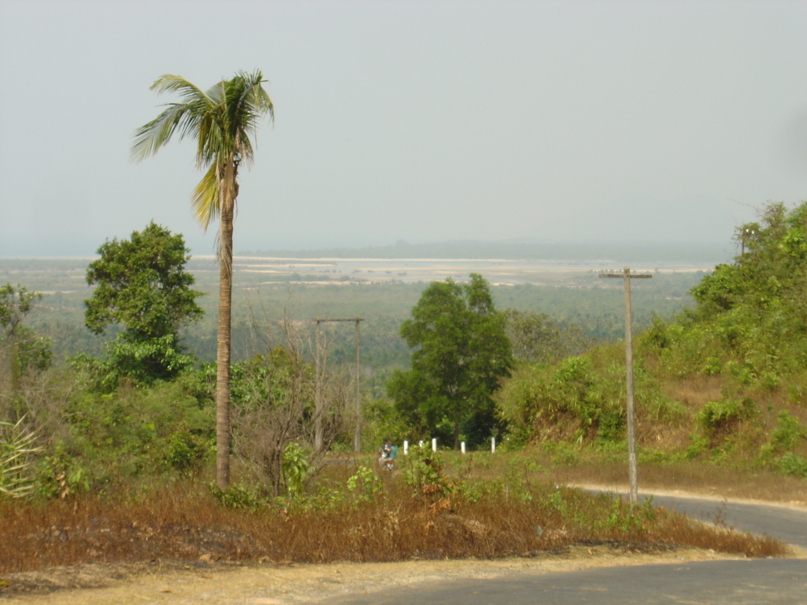 照片 缅甸(Myanmar) 土瓦至茂马干海滩公路(Road from Dawei to Maungmagan beach) 2005-01 3