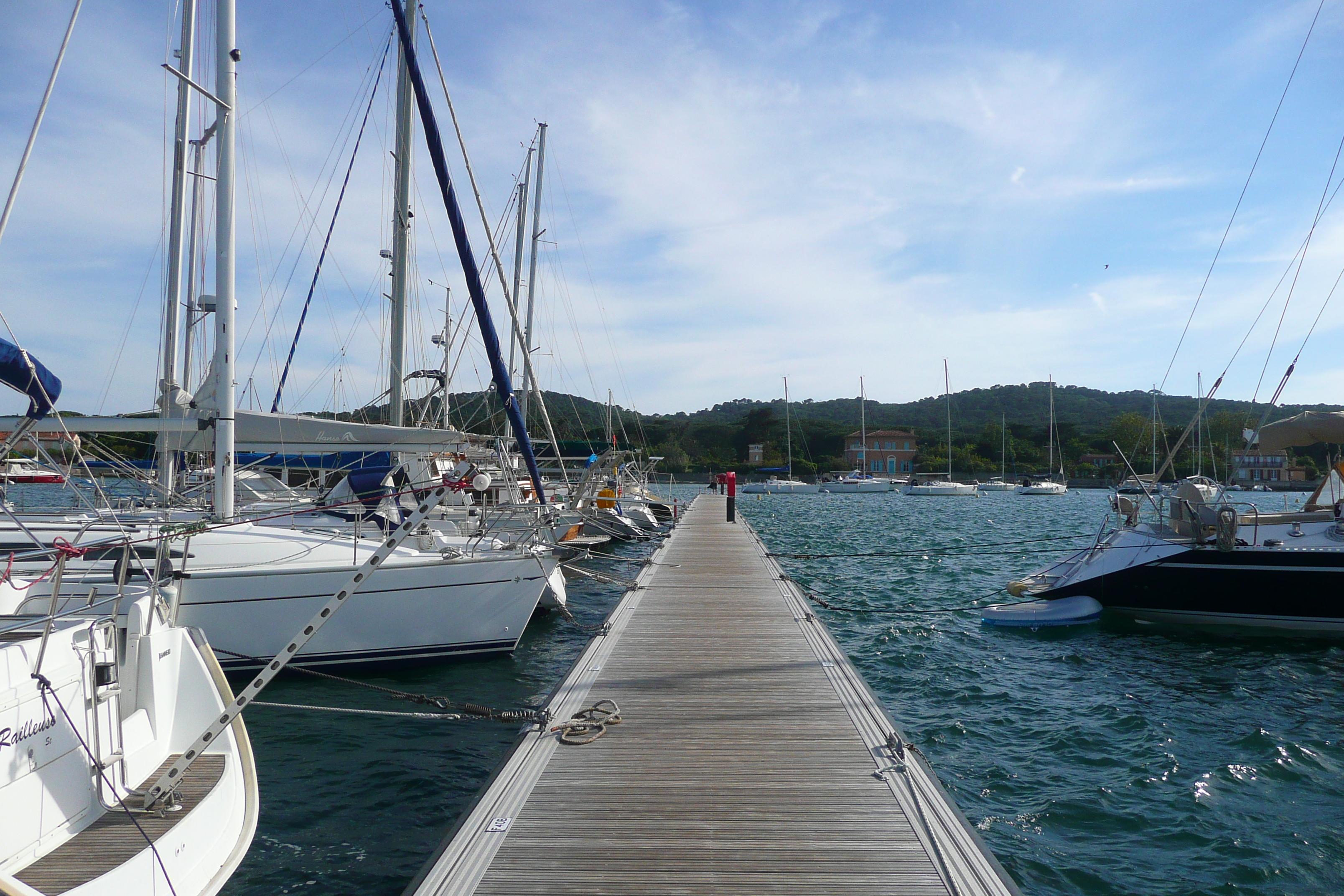 照片 法国(France) 波克罗勒岛(Porquerolles Island) 波克罗勒港(Porquerolles harbour) 2008-05 25