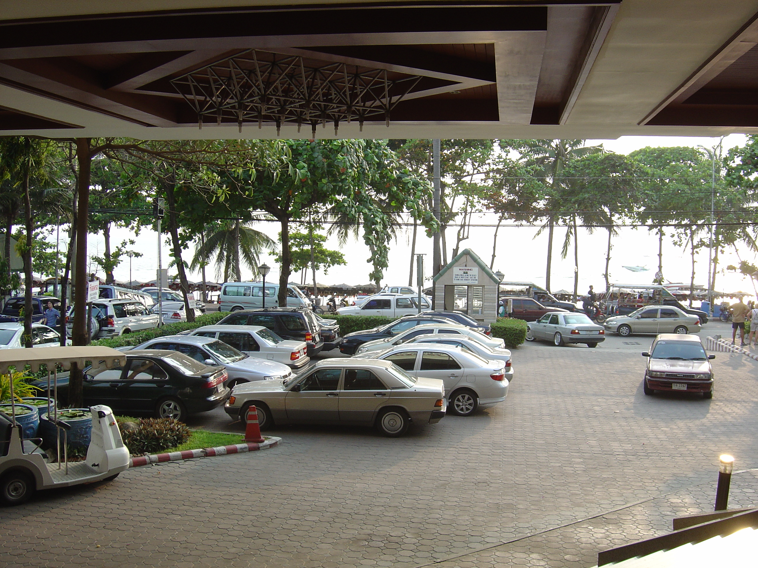 照片 泰国(Thailand) 宗甸海滩(Jomtien Beach) 宗甸宫殿大酒店(Grand Jomtien Palace Hotel) 2004-10 1