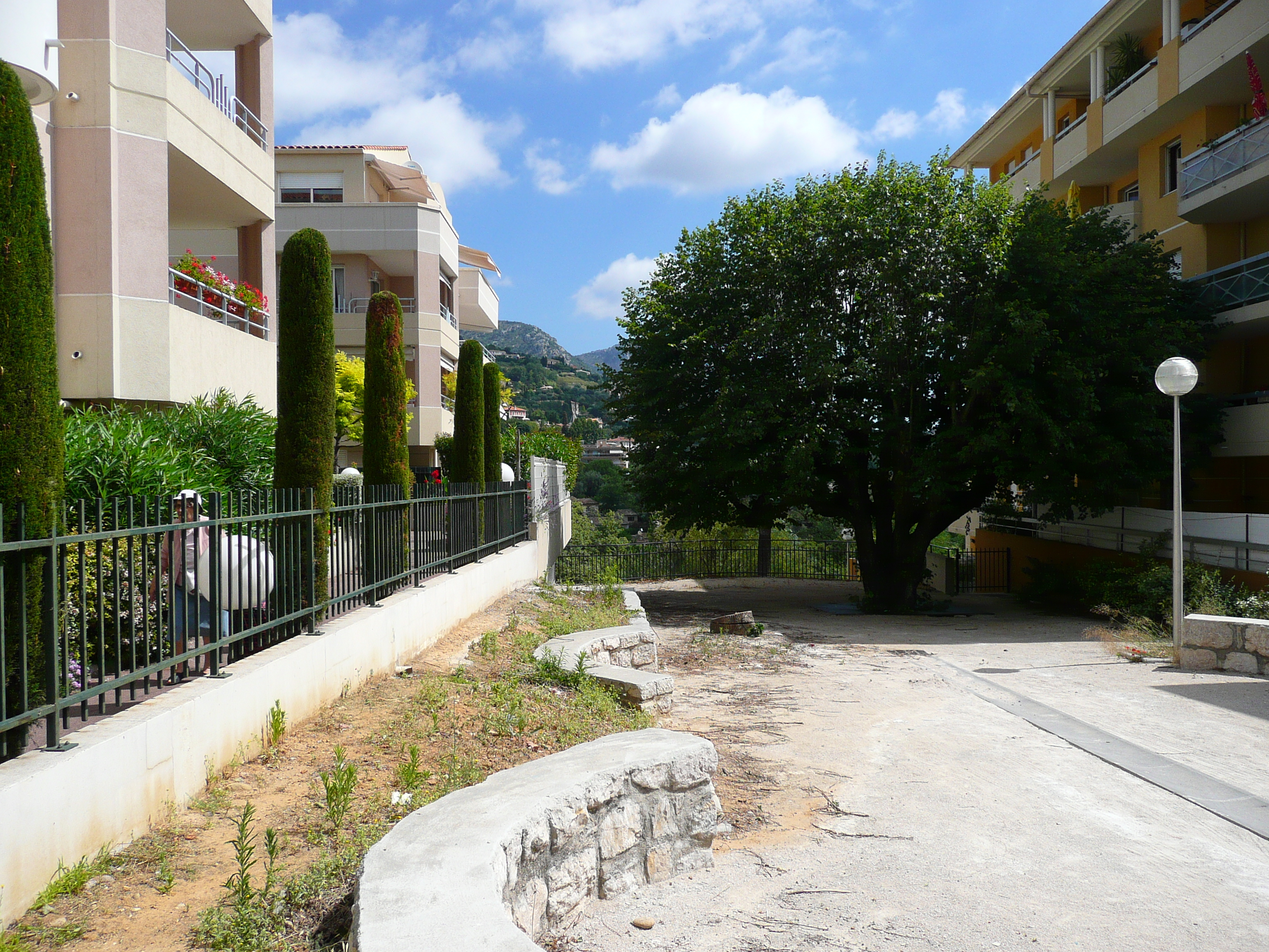 照片 法国(France) 旺斯(Vence) 伊斯纳尔大街(Avenue H. Isnard) 2007-07 30
