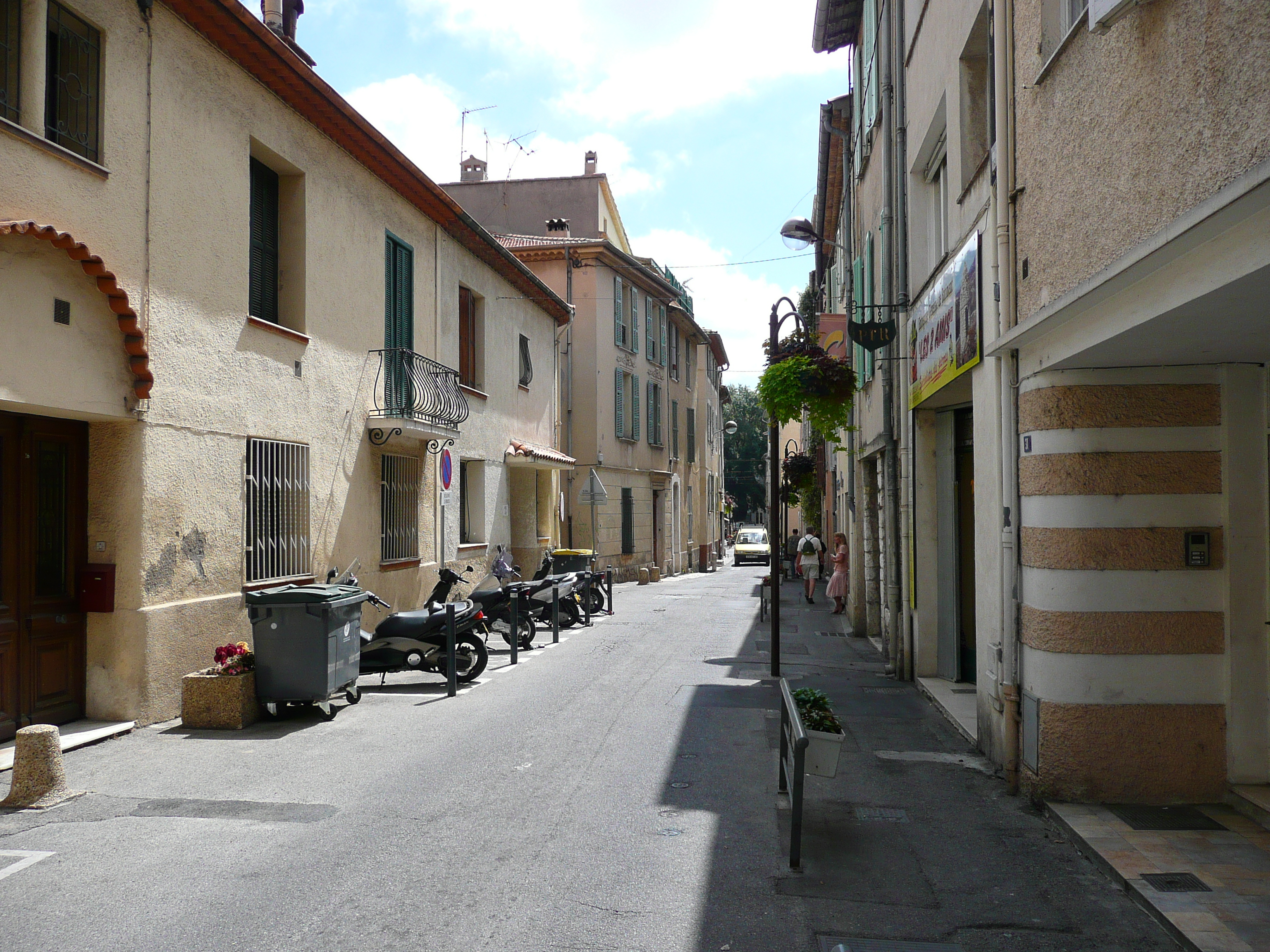 照片 法国(France) 旺斯(Vence) 伊斯纳尔大街(Avenue H. Isnard) 2007-07 24