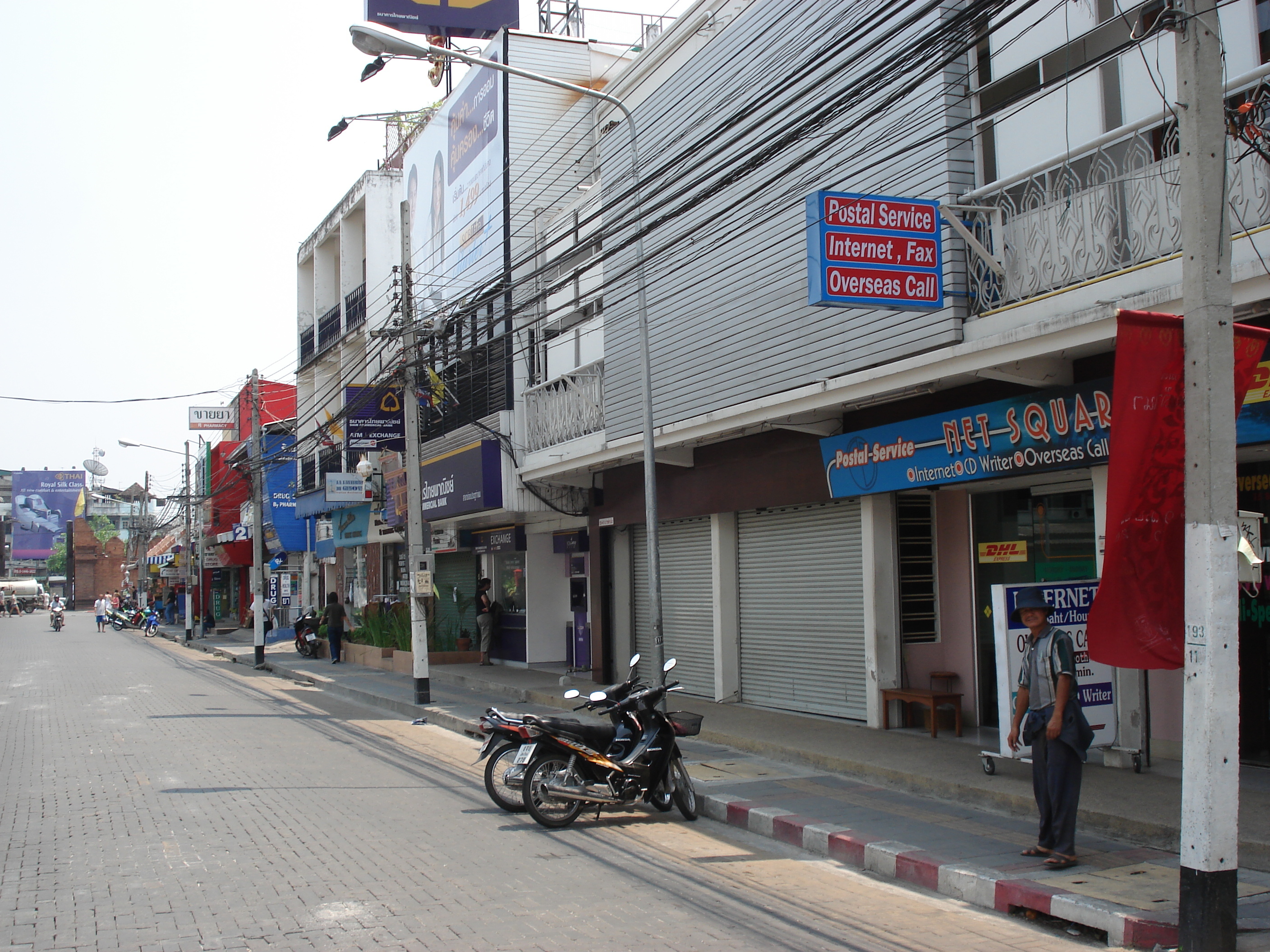 照片 泰国(Thailand) 清迈(Chiang Mai) 护城河内(Inside Canal) 拉查丹嫩路（步行街）(Rad Cha Dom Nurn (Walking Street)) 2006-04 9
