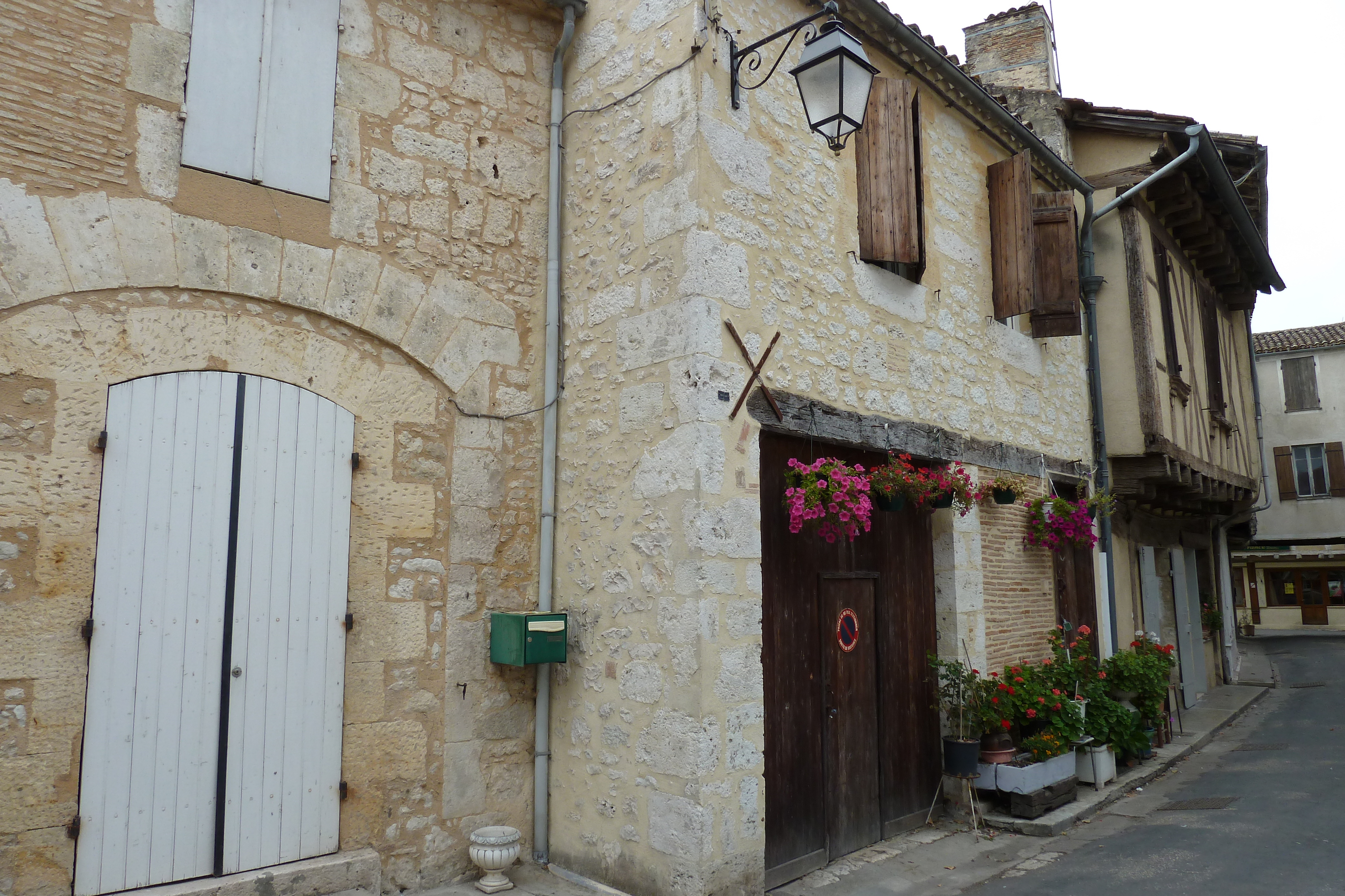 照片 法国(France) 伊西雅克(Issigeac) 2010-08 36