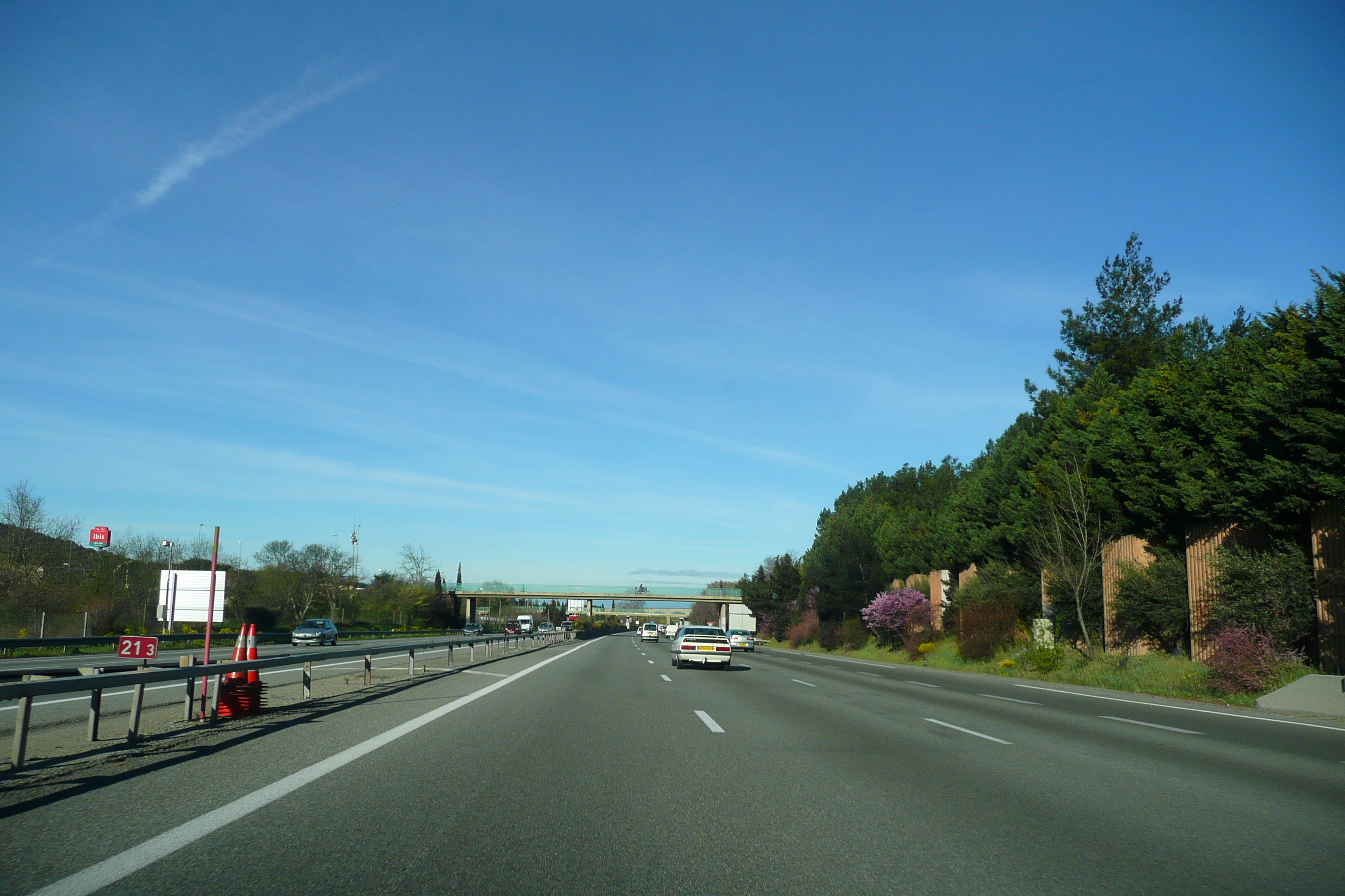 照片 法国(France) 蔚蓝海岸(French Riviera) 勒吕克至艾克斯公路(Le Luc to Aix Road) 2008-04 23