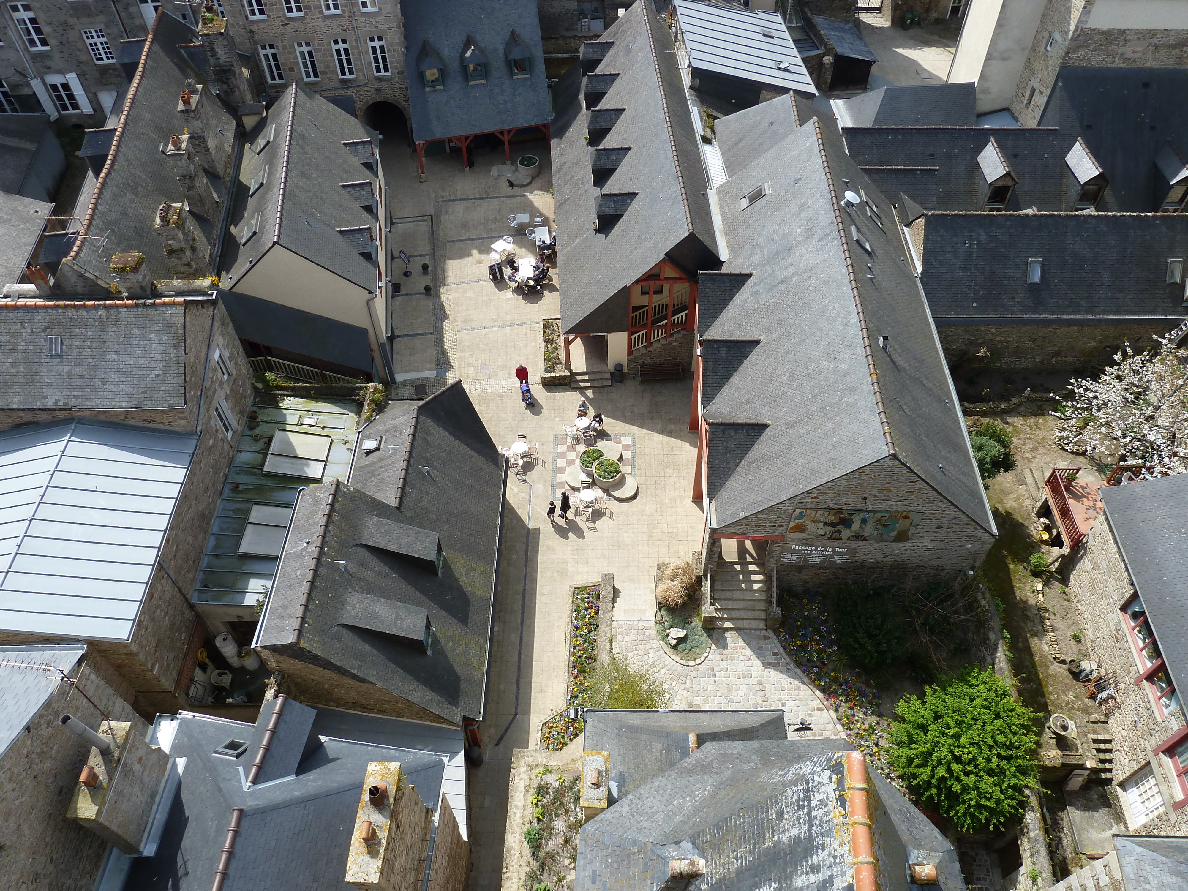 照片 法国(France) 迪南(Dinan) 迪南钟楼(Dinan clock tower) 2010-04 19