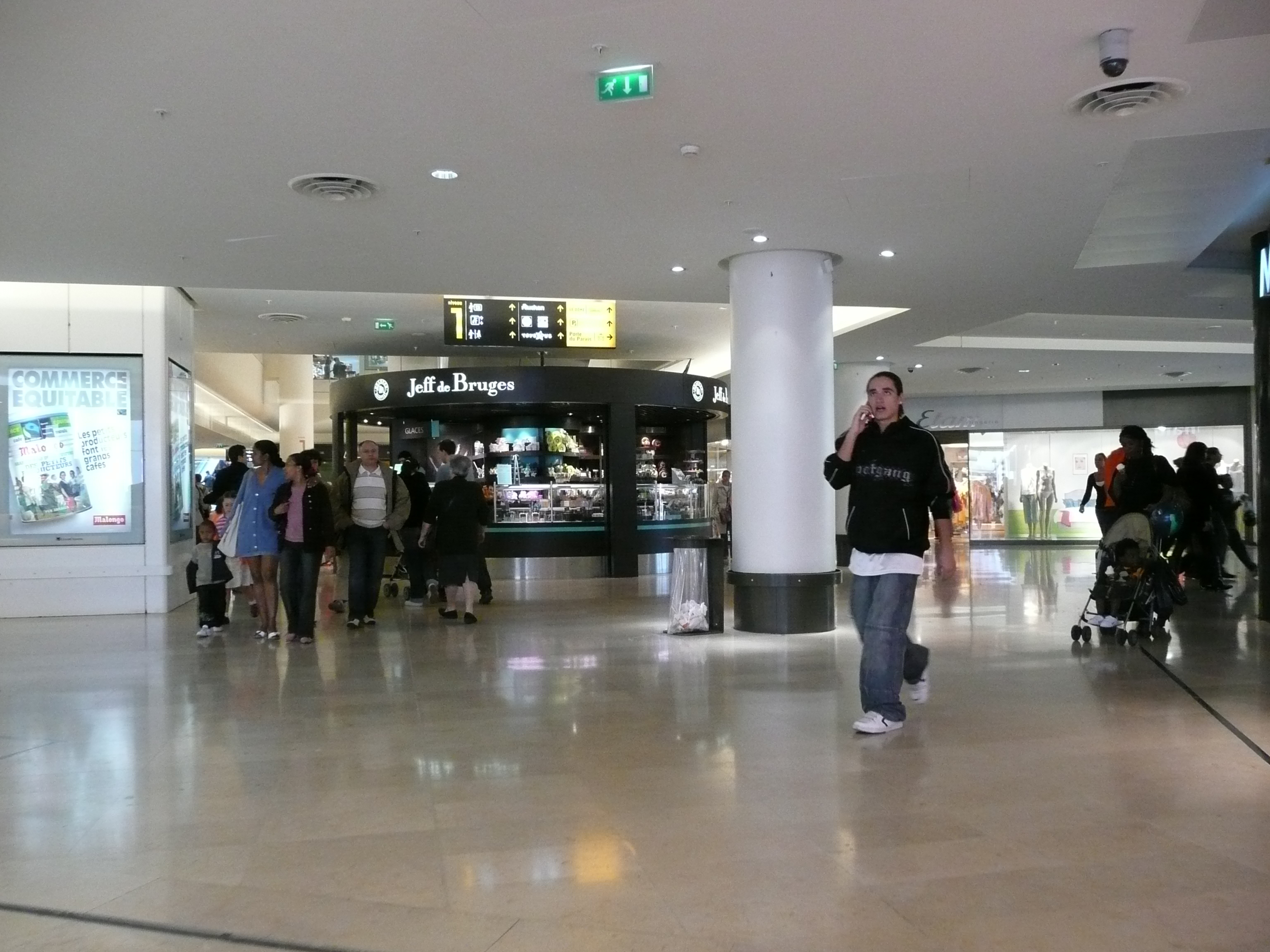 照片 法国(France) 巴黎(Paris) 拉德芳斯(La Defense) 四季购物中心(Les Quatre Temps) 2007-05 35