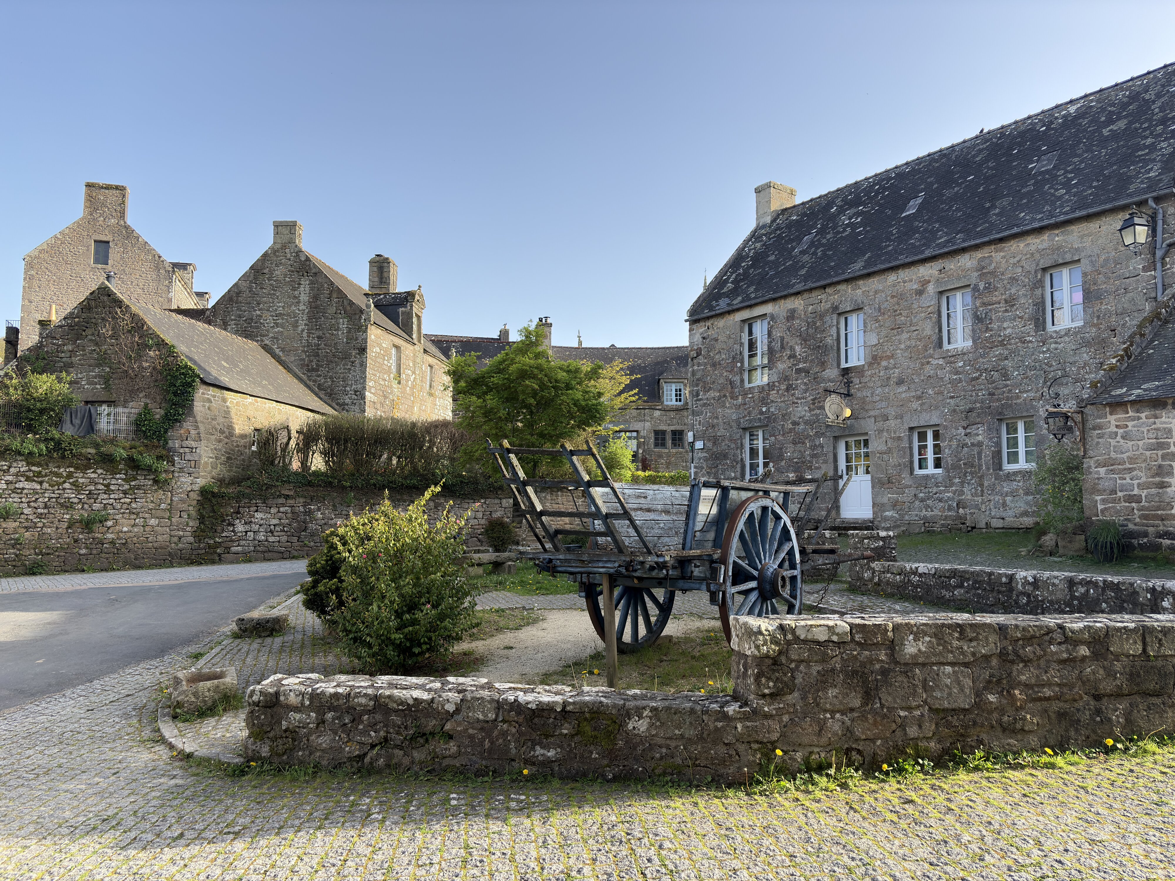 照片 法国(France) 洛克罗南(Locronan) 2026-04 94
