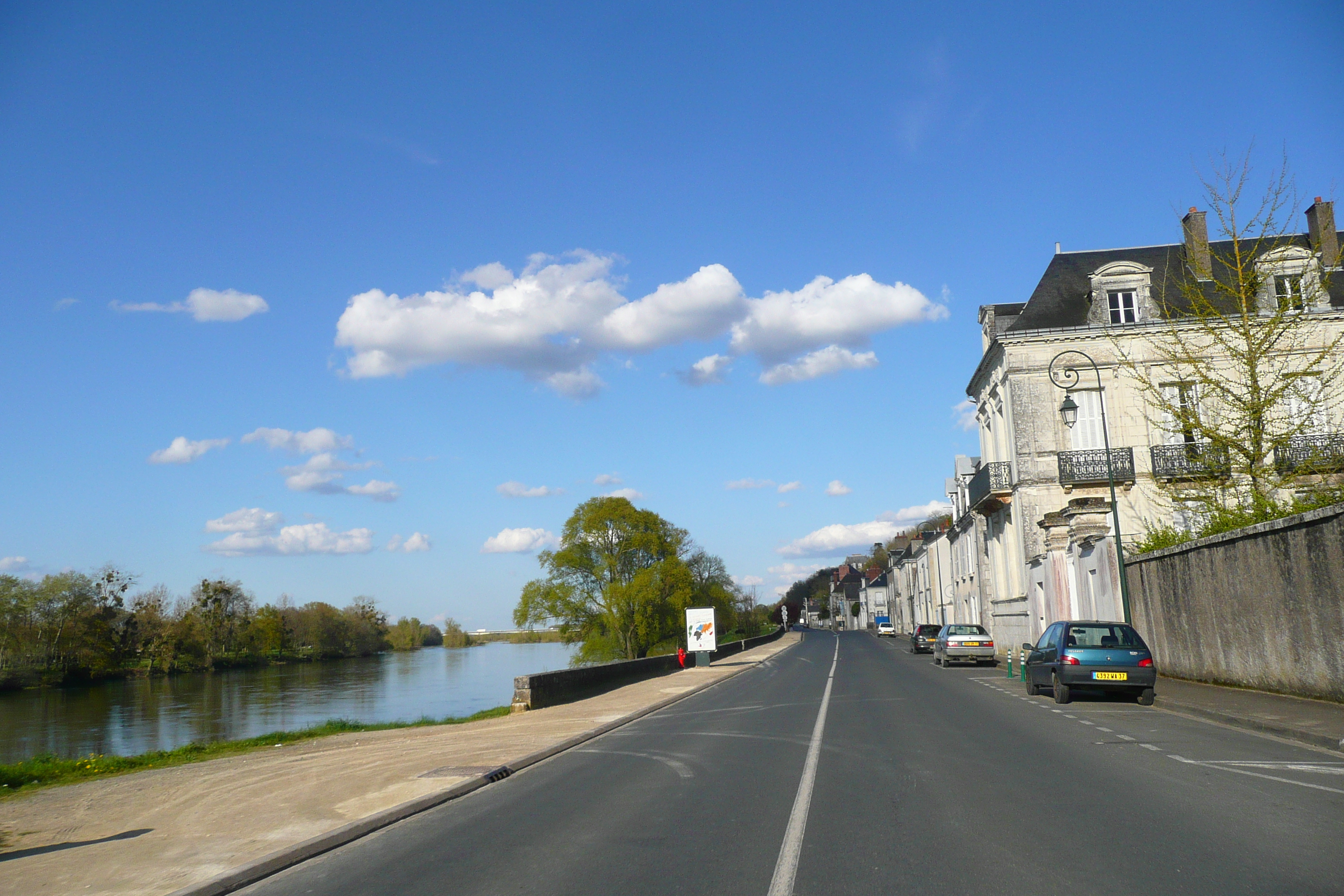 照片 法国(France) 昂布瓦斯(Amboise) 昂布瓦斯至布卢瓦公路(Amboise to blois road) 2008-04 24