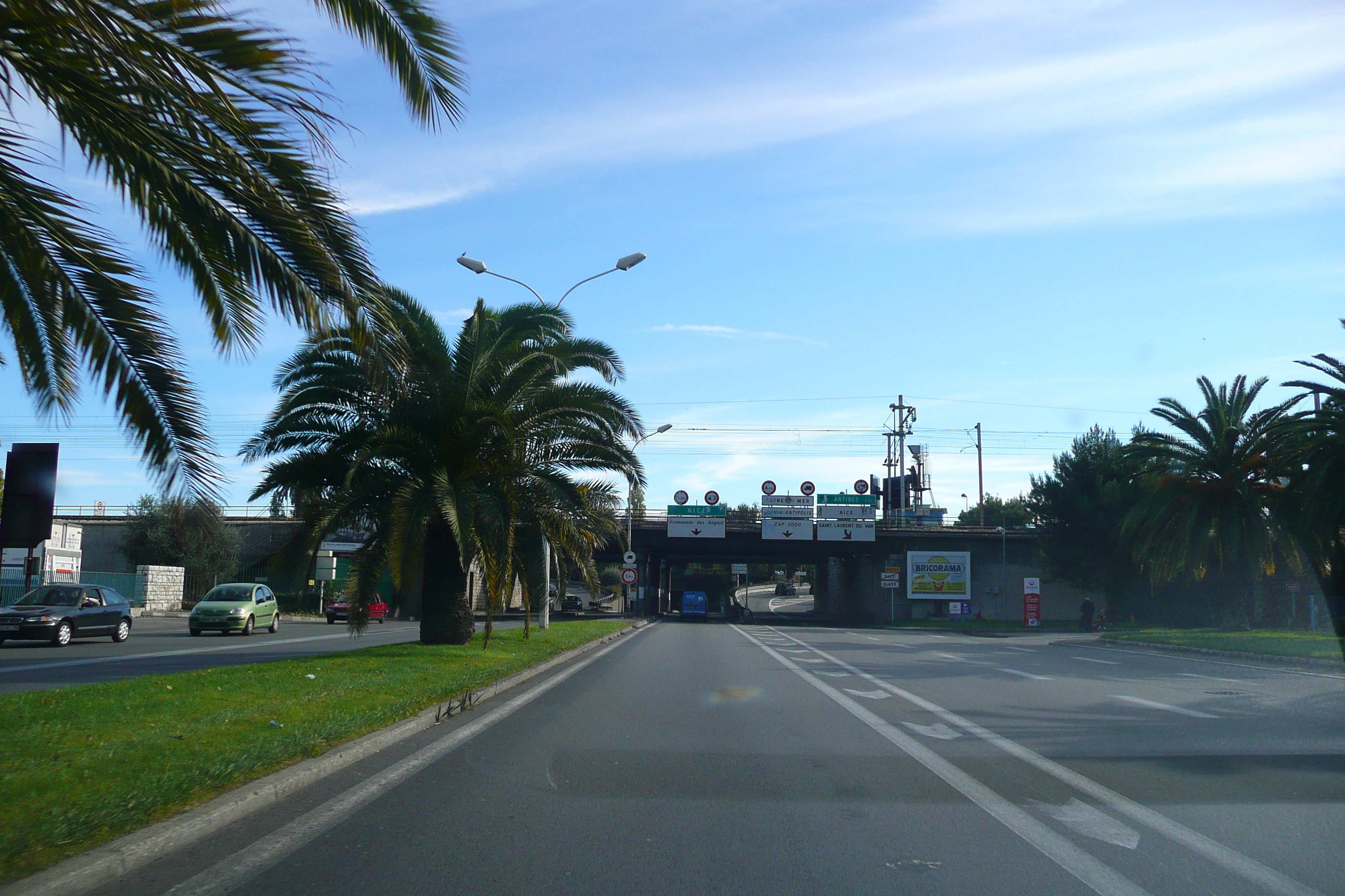 照片 法国(France) 蔚蓝海岸(French Riviera) 滨海卡涅至尼斯公路(Cagnes sur Mer to Nice road) 2007-10 44