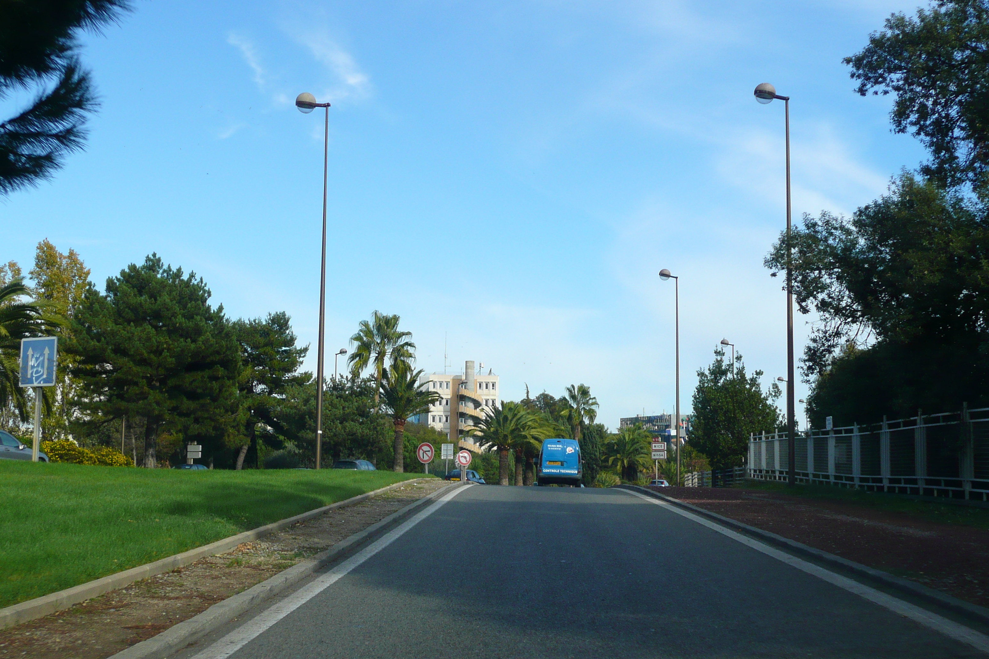 照片 法国(France) 蔚蓝海岸(French Riviera) 滨海卡涅至尼斯公路(Cagnes sur Mer to Nice road) 2007-10 32
