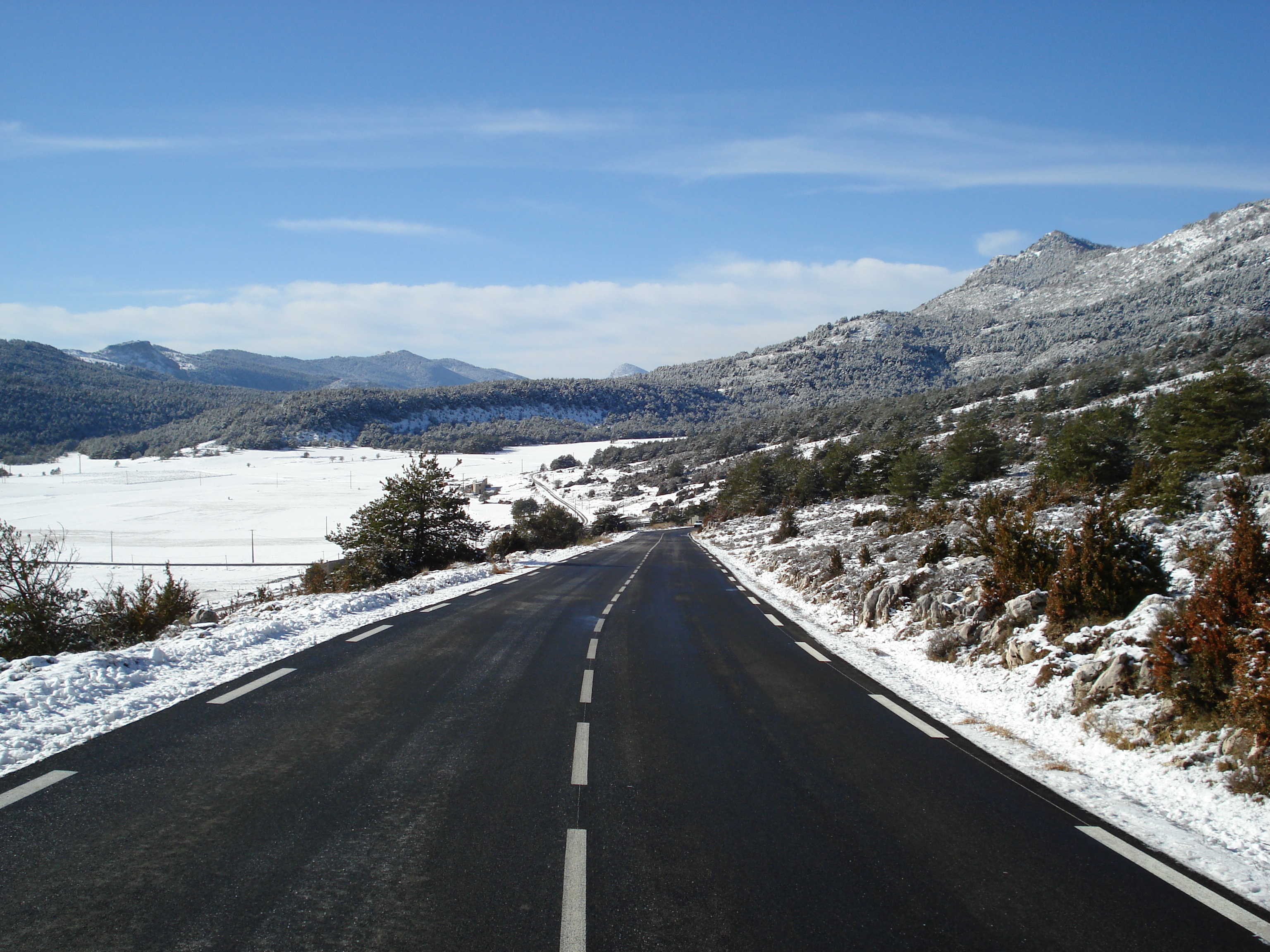 照片 法国(France) 库尔瑟古勒至格雷奥利耶雪场公路(Coursegoule to Greolieres les neiges road) 2007-01 33