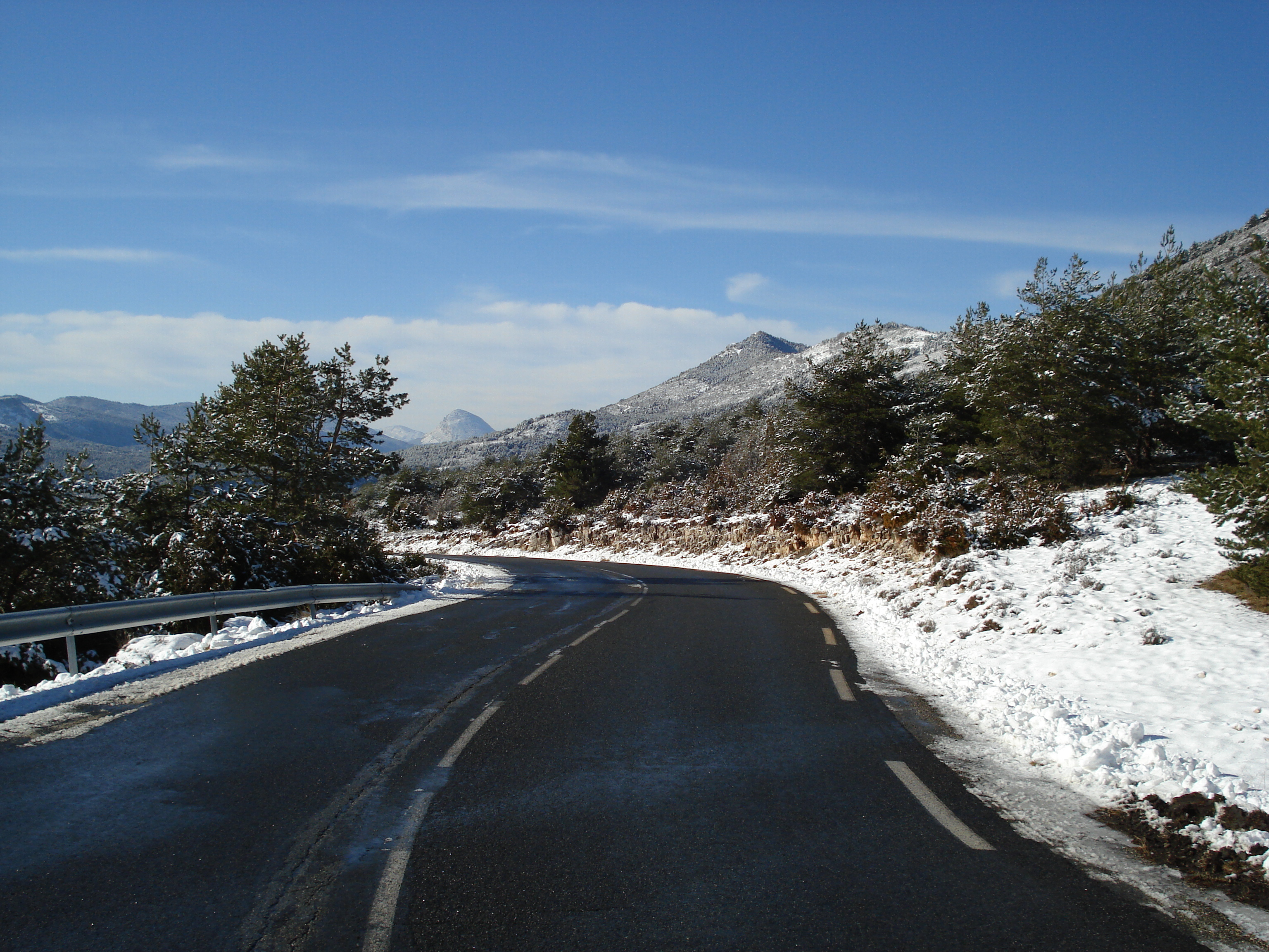 照片 法国(France) 库尔瑟古勒至格雷奥利耶雪场公路(Coursegoule to Greolieres les neiges road) 2007-01 96
