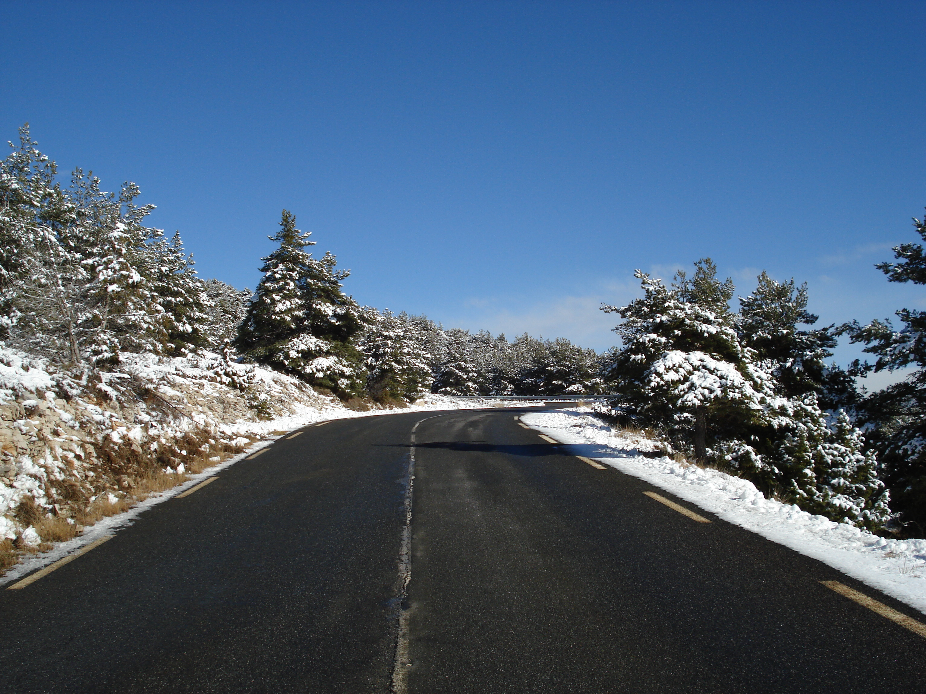 照片 法国(France) 库尔瑟古勒至格雷奥利耶雪场公路(Coursegoule to Greolieres les neiges road) 2007-01 74