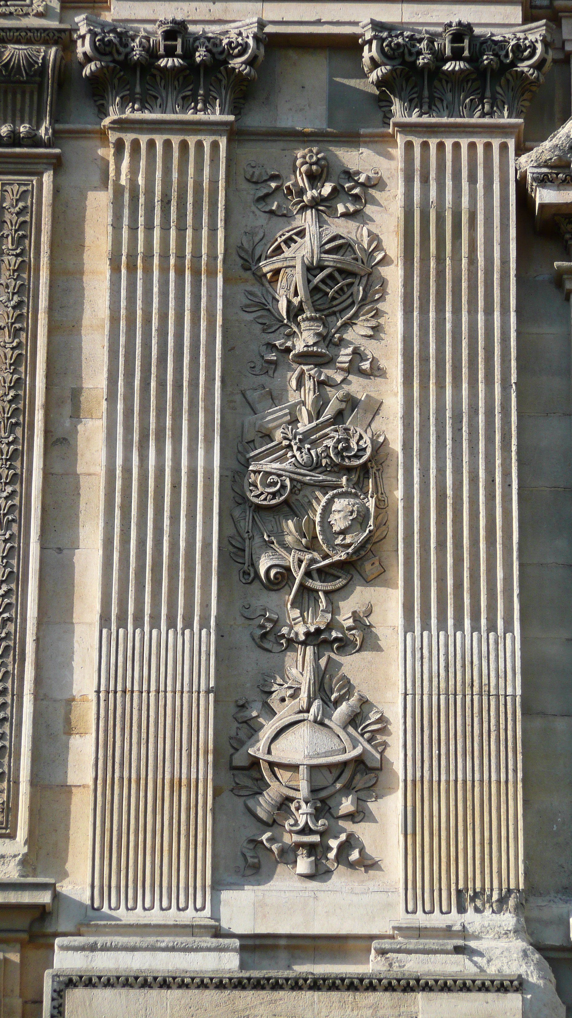 照片 法国(France) 巴黎(Paris) 卢浮宫(Louvre) 卢浮宫临河立面(Riverside facade of Louvre) 2007-07 73