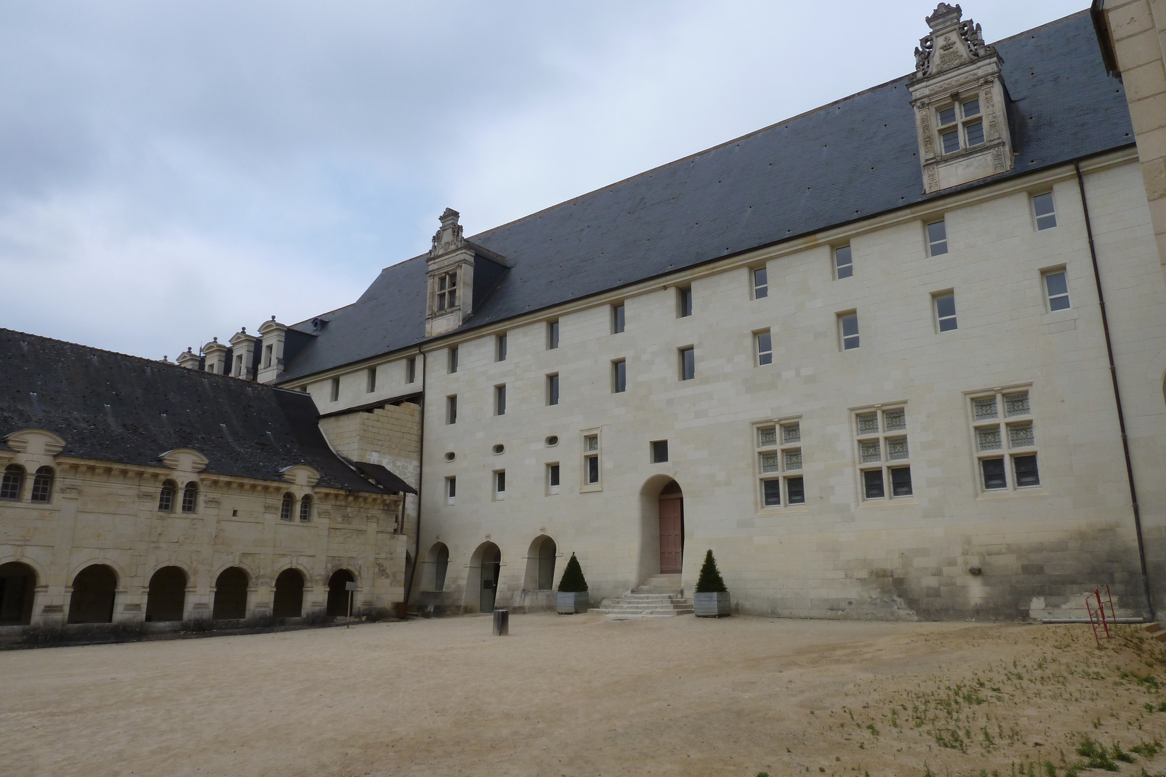 照片 法国(France) 丰特夫罗(Fontevraud) 2011-05 110