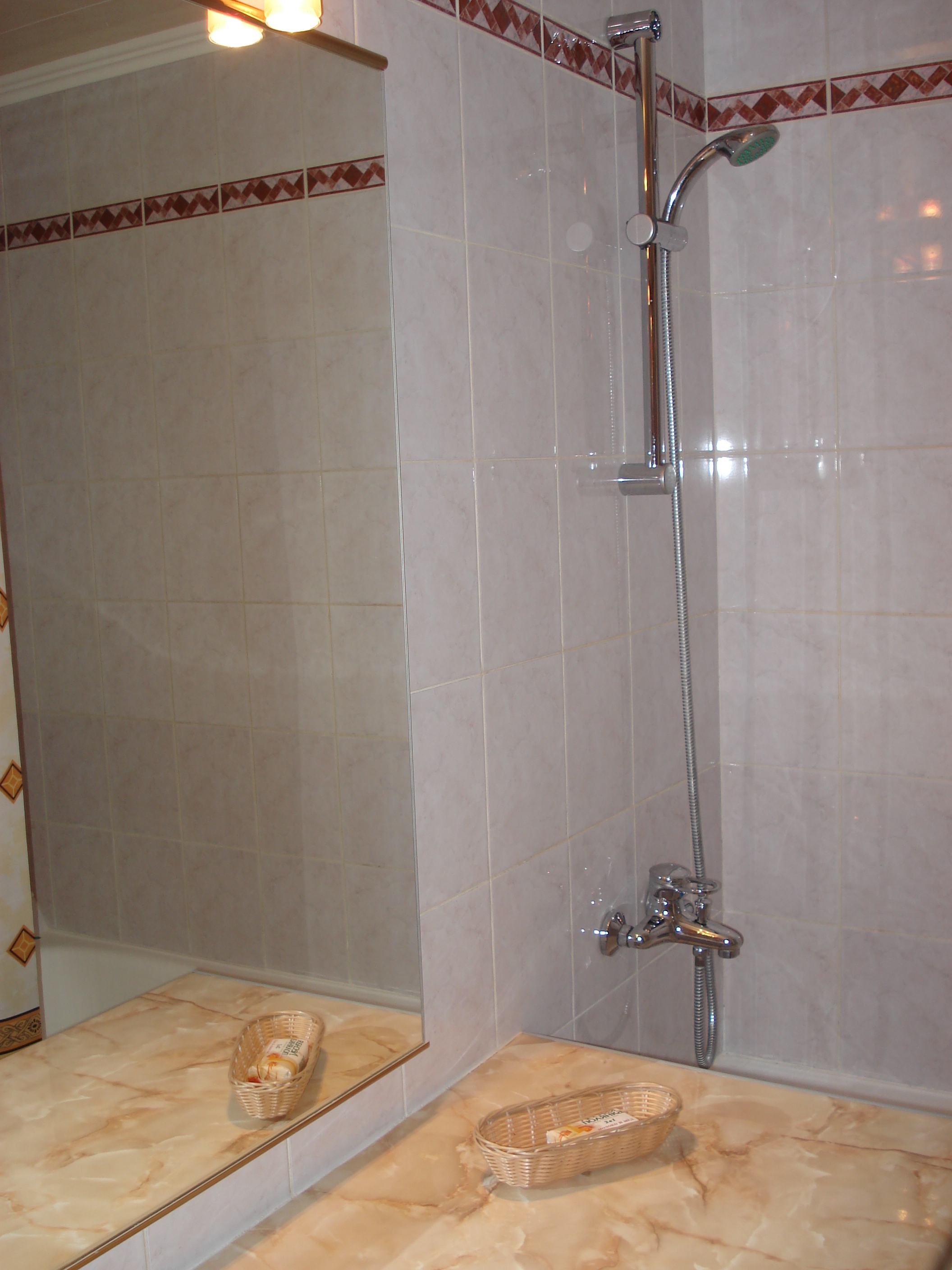 照片 俄罗斯(Russia) 雅罗斯拉夫尔(Yaroslavl) 尤比尔酒店(Yubil Hotel) 2006-07 0