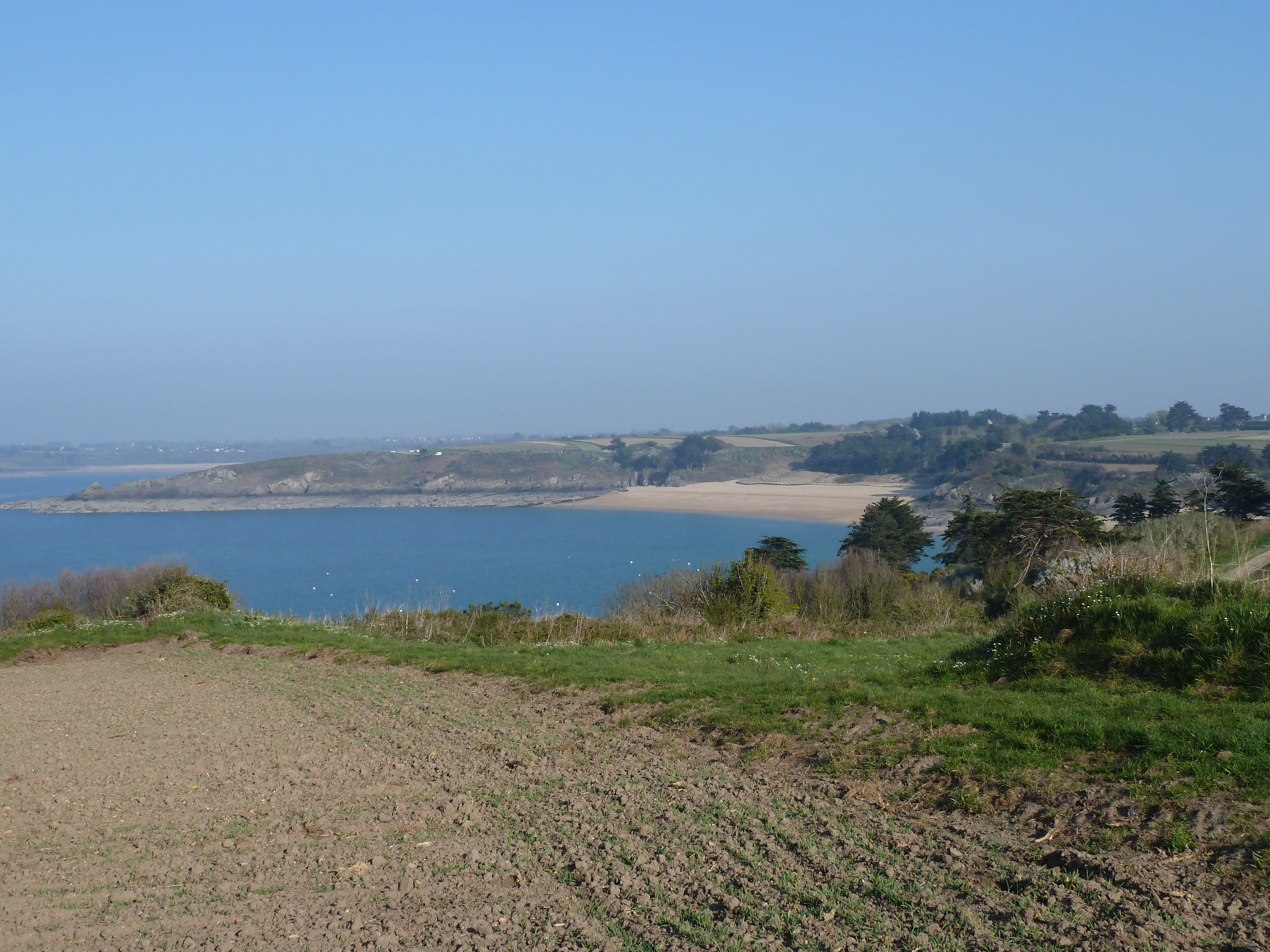照片 法国(France) 圣库隆(St Coulomb) 2010-04 30
