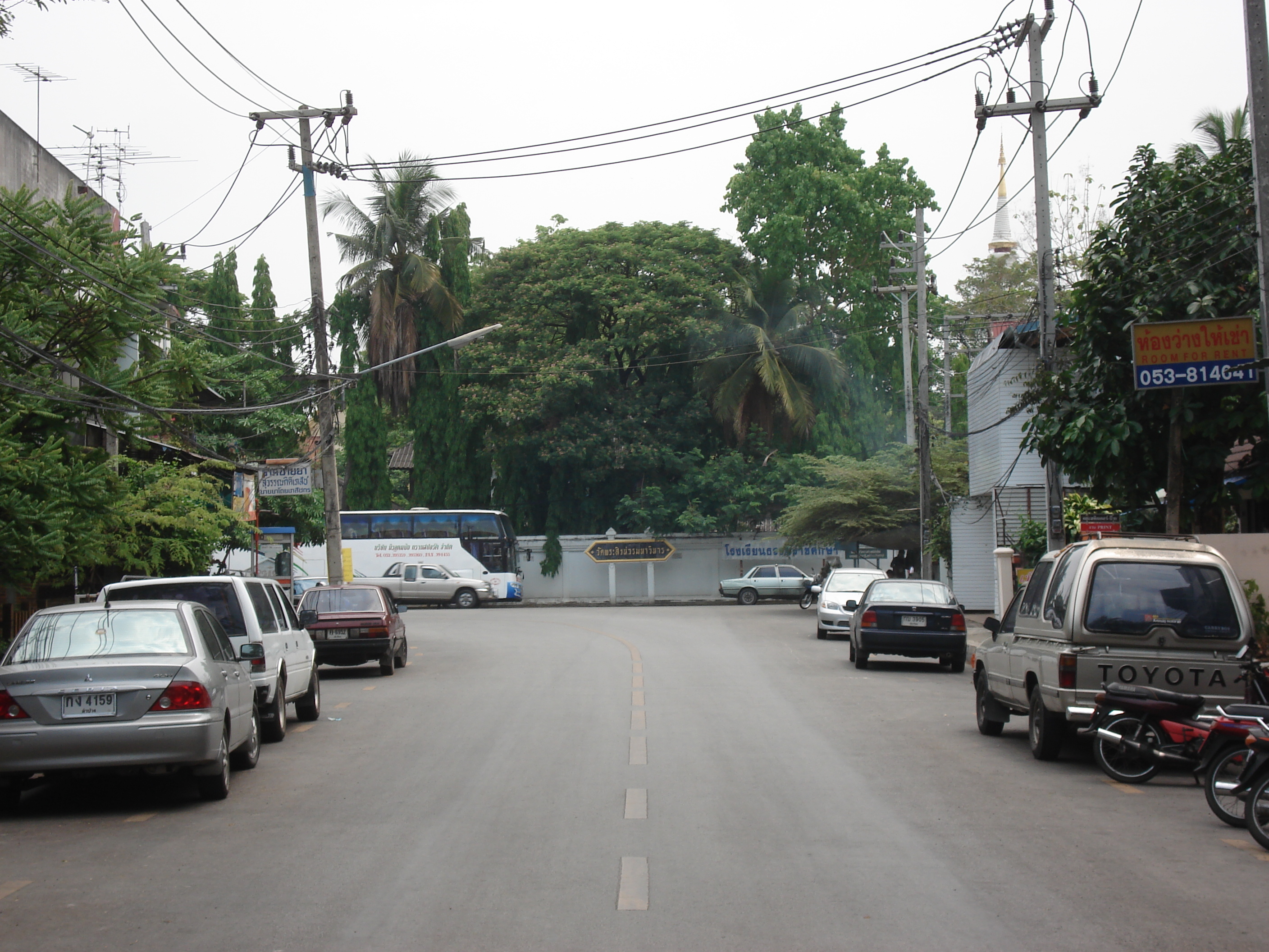 照片 泰国(Thailand) 清迈(Chiang Mai) 护城河内(Inside Canal) 帕辛寺(Wat Phra Sing temple) 2006-04 6