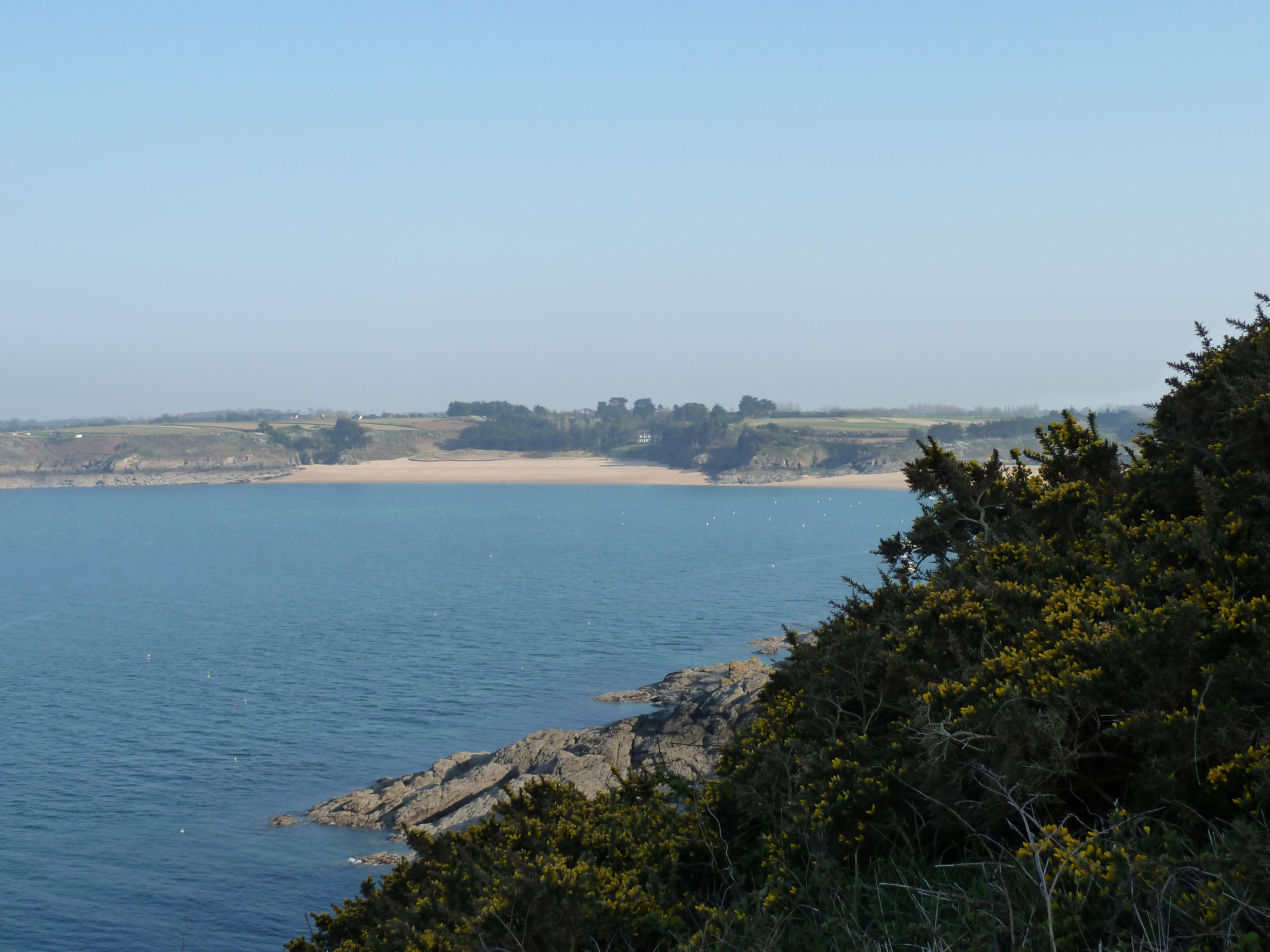 照片 法国(France) 圣库隆(St Coulomb) 2010-04 19