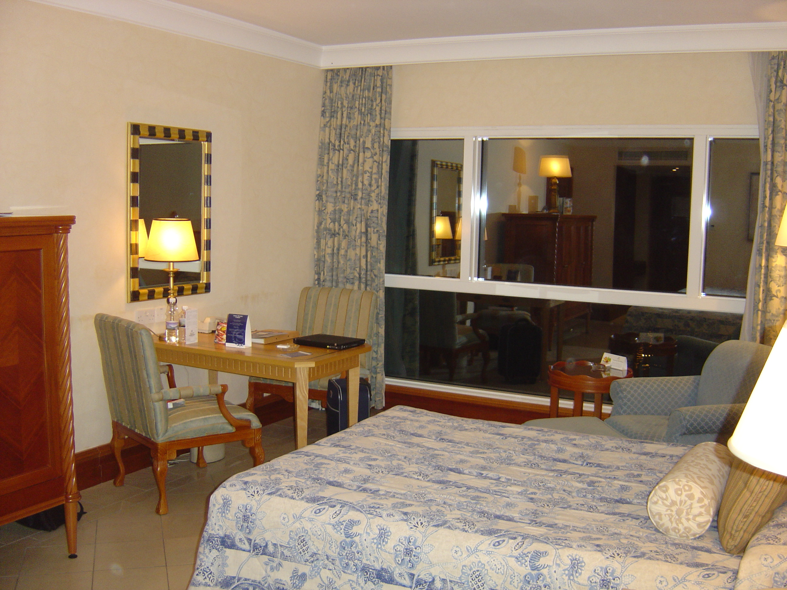 照片 阿联酋(United Arab Emirates) 迪拜(Dubai) 朱美拉海滩喜来登酒店(Sheraton Jumeirah Beach Hotel) 2005-09 8