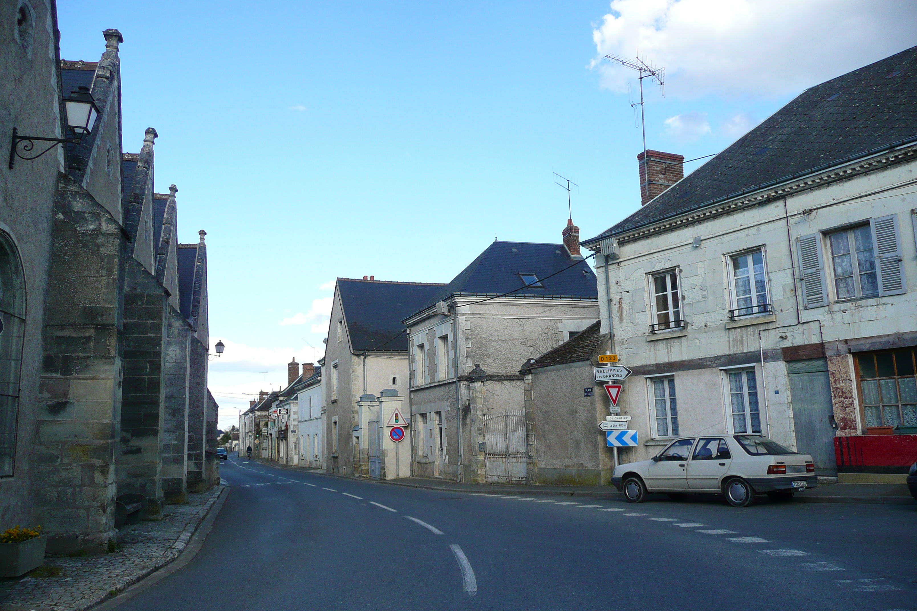 照片 法国(France) 昂布瓦斯(Amboise) 昂布瓦斯至布卢瓦公路(Amboise to blois road) 2008-04 32