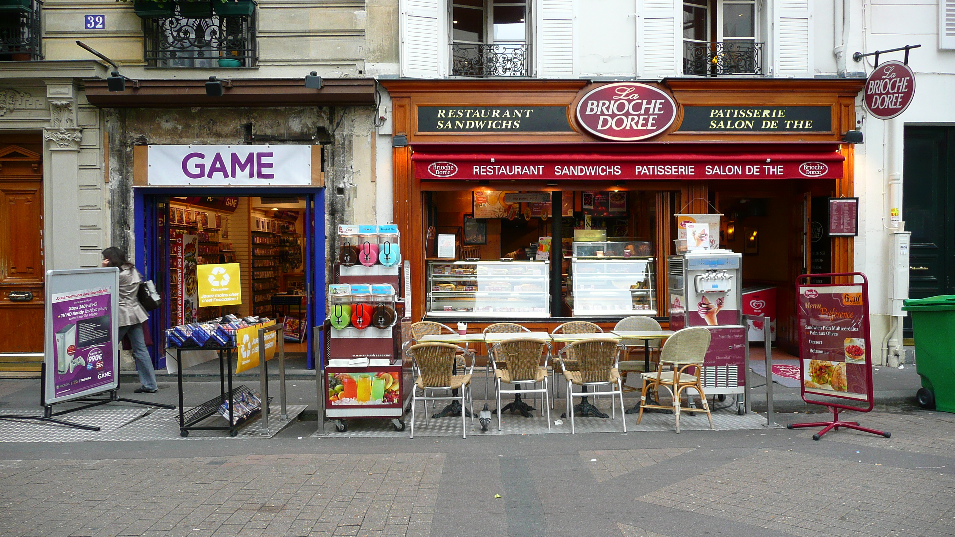 照片 法国(France) 巴黎(Paris) 第十七区(17th Arrondissement) 莱维街(Rue Levis) 2007-05 46