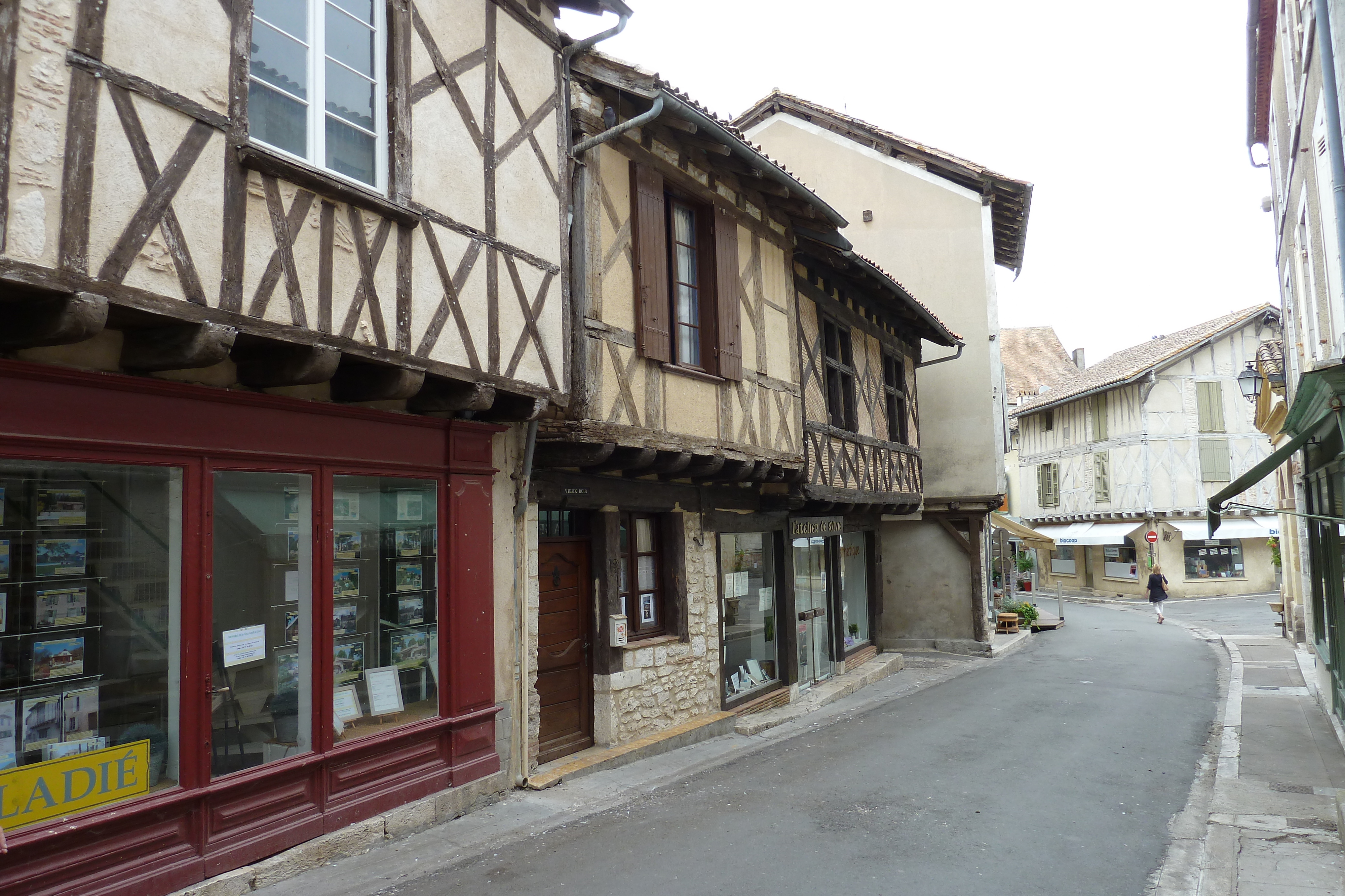 照片 法国(France) 伊西雅克(Issigeac) 2010-08 62