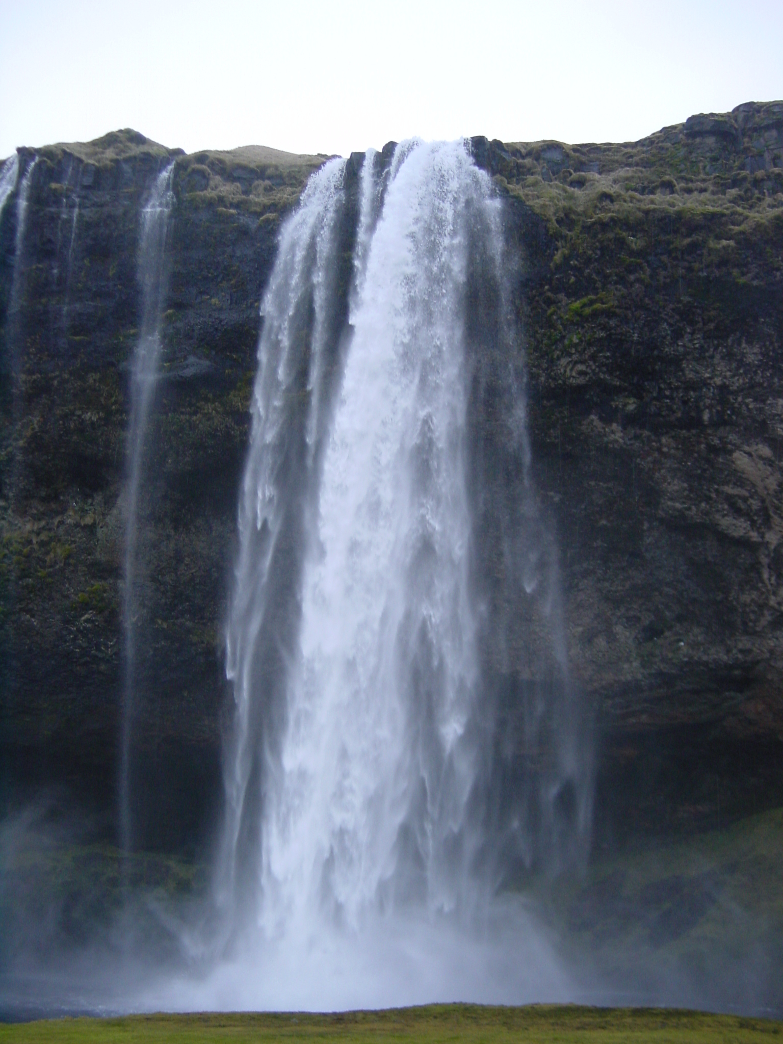 照片 冰岛(Iceland) 塞里雅兰瀑布(Seljarlandsfoss) 2003-03 7