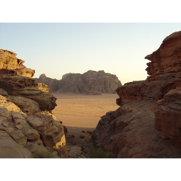 照片 约旦(Jordan) 瓦迪拉姆沙漠(Wadi Rum Desert) 2004-10 44