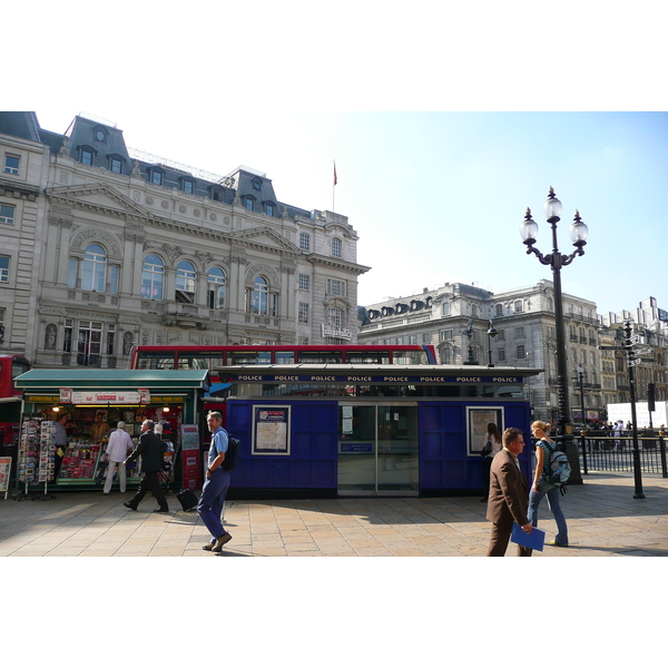 照片 英国(United Kingdom) 伦敦(London) 沙夫茨伯里大道(Shaftesbury Avenue) 2007-09 81