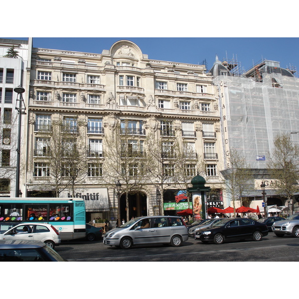 照片 法国(France) 巴黎(Paris) 香榭丽舍大街(Champs Elysees) 2006-04 60