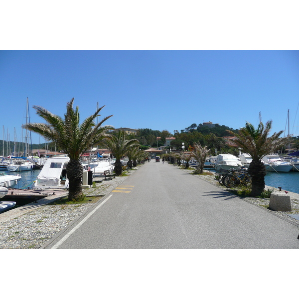 照片 法国(France) 波克罗勒岛(Porquerolles Island) 波克罗勒港(Porquerolles harbour) 2008-05 15
