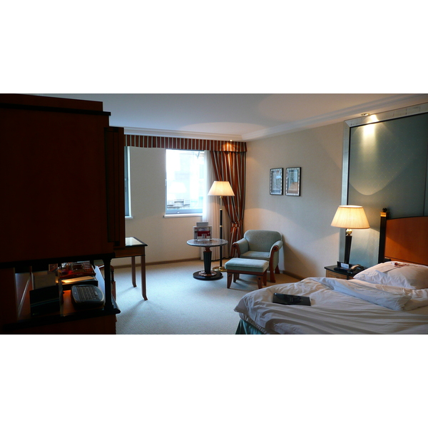 照片 匈牙利(Hungary) 布达佩斯(Budapest) 科尔维努斯凯宾斯基酒店(Kempinski Hotel Corvinus) 2007-06 9
