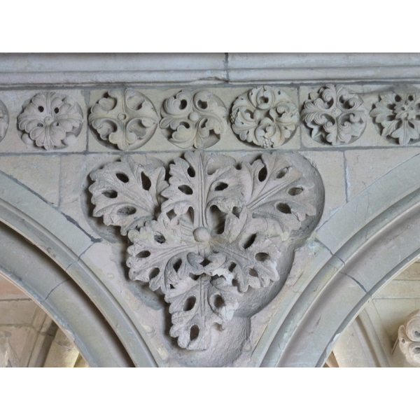 照片 法国(France) 圣米歇尔山(Mont St Michel) 圣米歇尔山修道院回廊(Mont St Michel Abbey Cloister) 2010-04 39