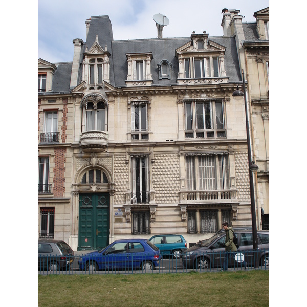 照片 法国(France) 巴黎(Paris) 第十七区(17th Arrondissement) 马勒泽布广场(Place Malesherbes) 2006-03 12