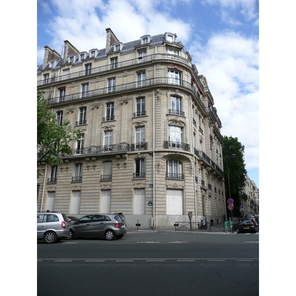 照片 法国(France) 巴黎(Paris) 第十七区(17th Arrondissement) 瓦格拉姆大街(Avenue de Wagram) 2007-05 18