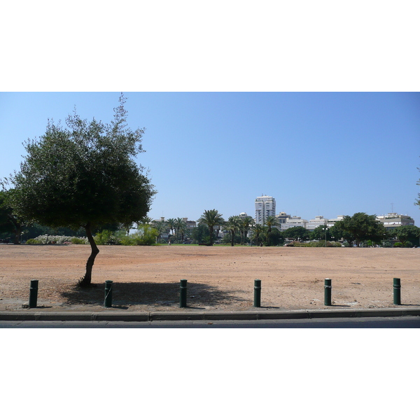 照片 以色列(Israel) 特拉维夫(Tel Aviv) 国家广场(Kikar Hamedina) 2007-06 8