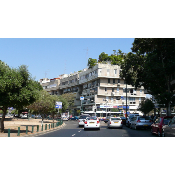 照片 以色列(Israel) 特拉维夫(Tel Aviv) 国家广场(Kikar Hamedina) 2007-06 16