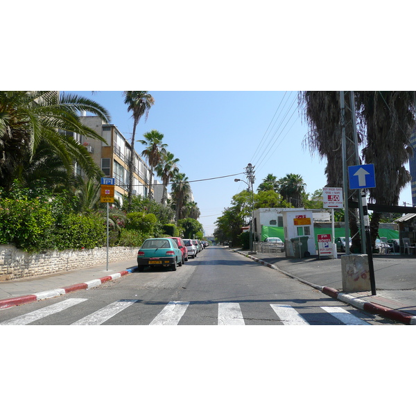 照片 以色列(Israel) 特拉维夫(Tel Aviv) 亚博廷斯基街(Jabotinsky Street) 2007-06 2