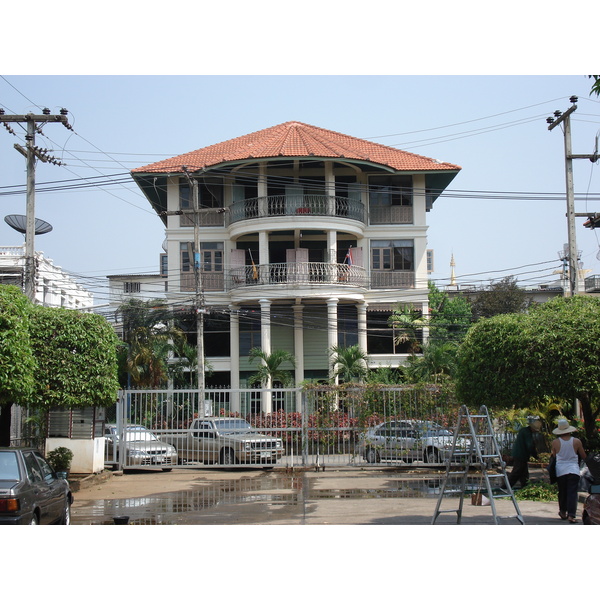 照片 泰国(Thailand) 清迈(Chiang Mai) 护城河内(Inside Canal) 2006-04 46