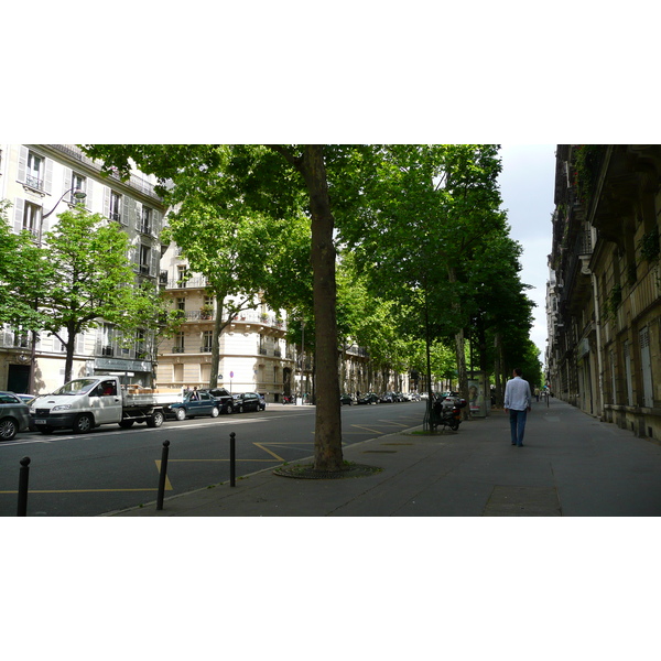 照片 法国(France) 巴黎(Paris) 第十七区(17th Arrondissement) 瓦格拉姆广场(Place Wagram) 2007-05 9