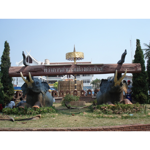 照片 泰国(Thailand) 清迈(Chiang Mai) 护城河内(Inside Canal) 2006-04 38