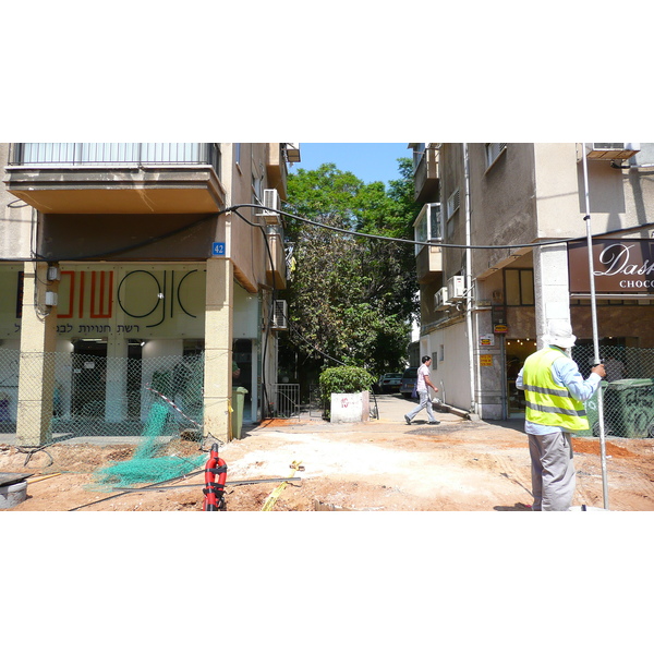 照片 以色列(Israel) 特拉维夫(Tel Aviv) 伊本·加比罗尔街(Ibn Gvirol Street) 2007-06 43