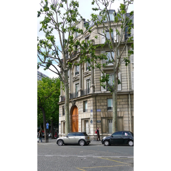 照片 法国(France) 巴黎(Paris) 第十七区(17th Arrondissement) 瓦格拉姆广场(Place Wagram) 2007-05 4