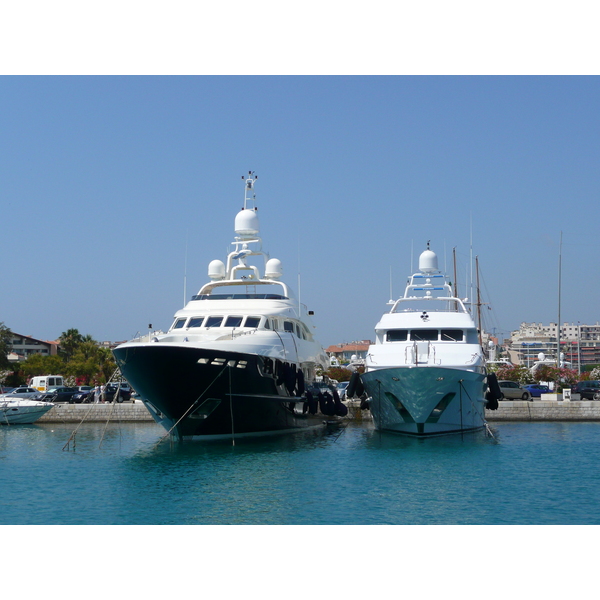 照片 法国(France) 昂蒂布(Antibes) 沃邦港(Port Vauban) 2007-07 15