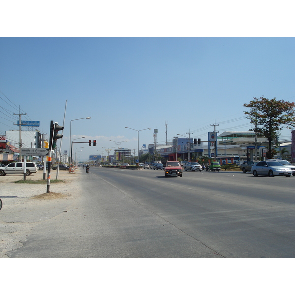 照片 泰国(Thailand) 彭世洛(Phitsanulok) 友谊路(Mittraparp Road) 2008-01 80