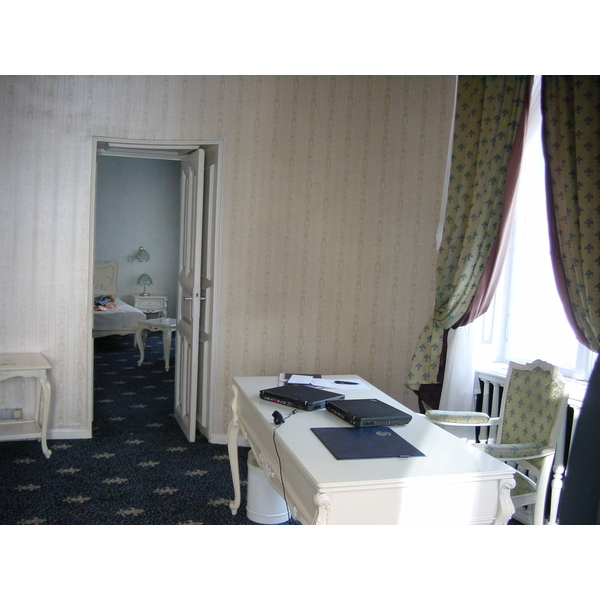 照片 罗马尼亚(Romania) 布加勒斯特(Bucharest) 大陆酒店(Continental Hotel) 2003-10 5
