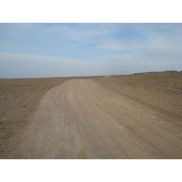 照片 哈萨克斯坦(Kazakhstan) 阿拉木图至恰伦峡谷公路(Almaty to Charyn Canyon road) 2007-03 117