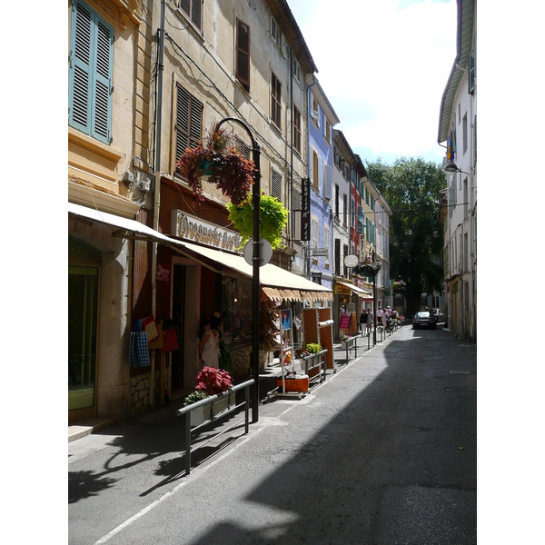 照片 法国(France) 旺斯(Vence) 伊斯纳尔大街(Avenue H. Isnard) 2007-07 21